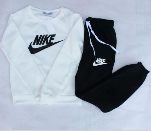 womens winter nike tracksuit