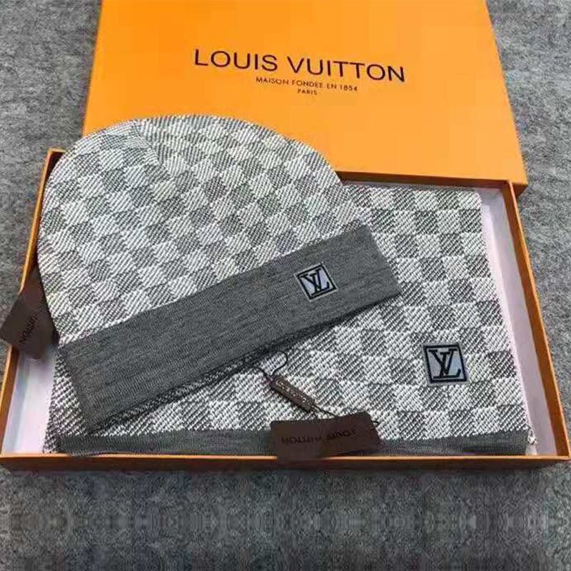 lv scarf set