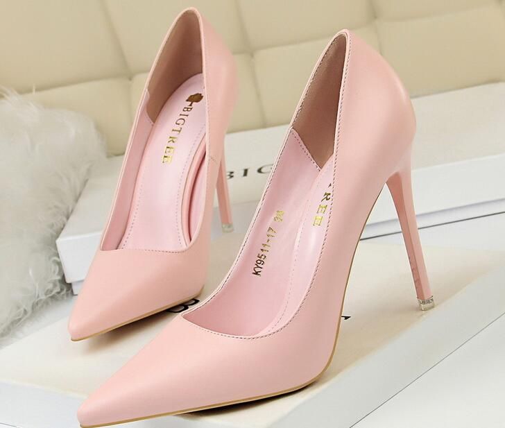 simple heel shoes