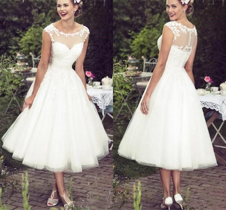 Discount 2020 Vintage Lace Tea Length Beach Wedding Dresses Tulle