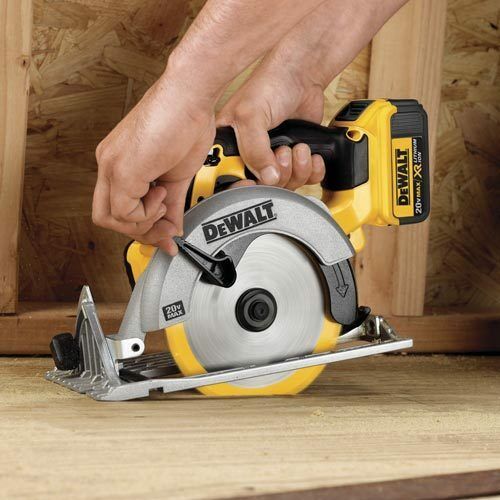 Lograr limpiar cometer DeWALT DCS391P1 Kit de sierra circular inalámbrica de iones de litio de 20 V máx. Lograr limpiar cometer DeWALT DCS391P1 Kit de sierra circular inalámbrica de iones de litio de 20 V máx.