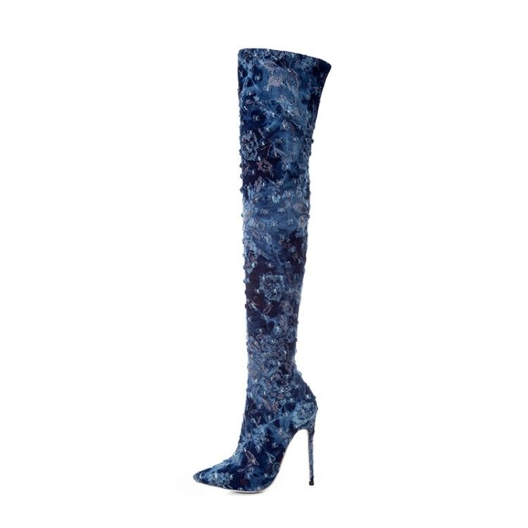 heeled cowboy boots