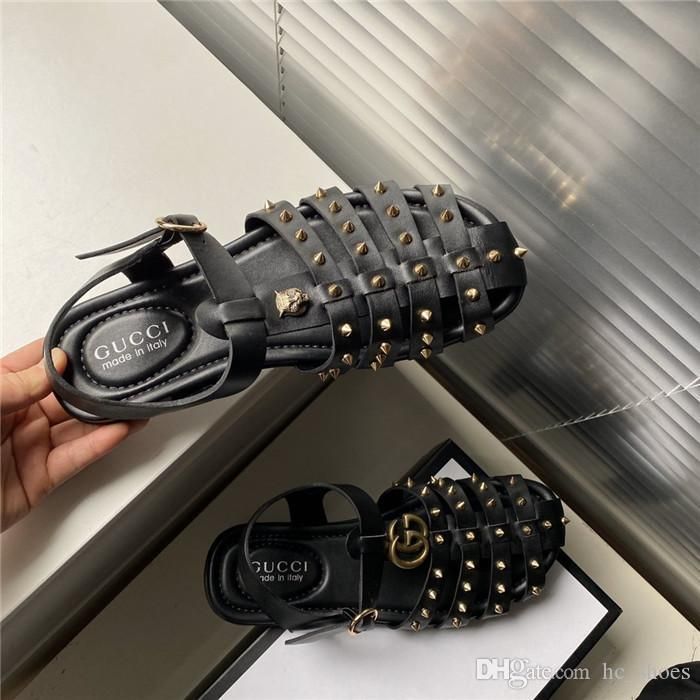 rubber sandal with crystals