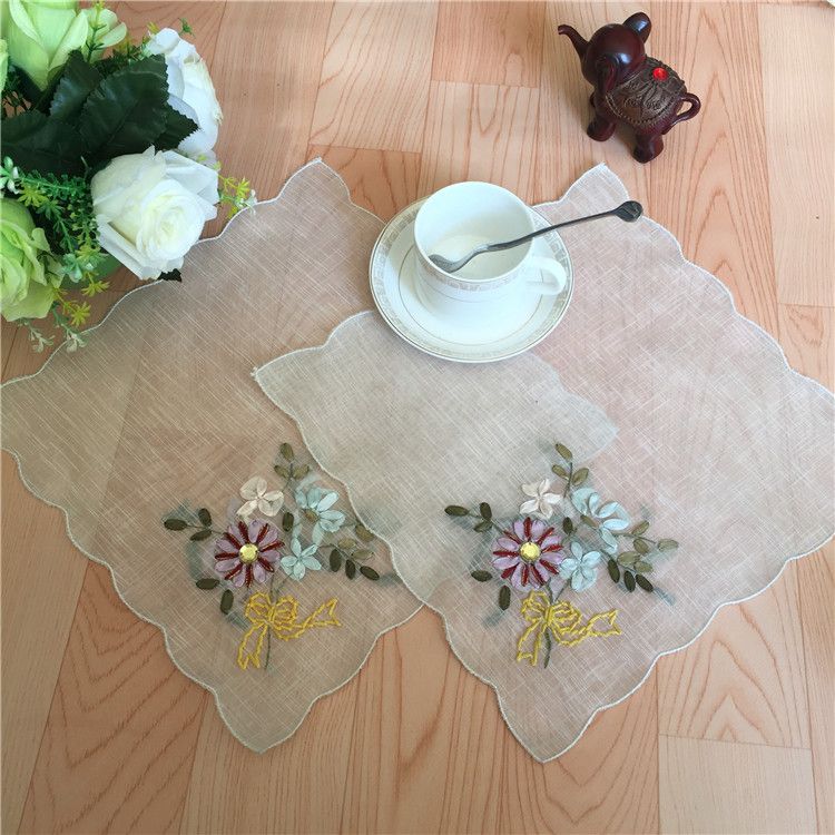 Exquisitos servilletas bordadas a mano de estilo europeo sencilla manteles individuales de tela florero lámpara cojín Exquisitos servilletas bordadas a mano de estilo europeo sencilla manteles individuales de tela florero lámpara cojín