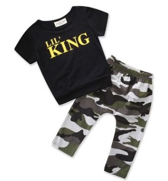 # 2 Camouflage Baby Jungen Outfits