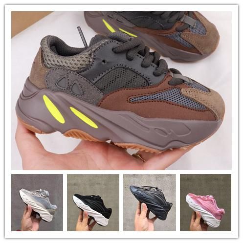 yeezy boost 350 girl