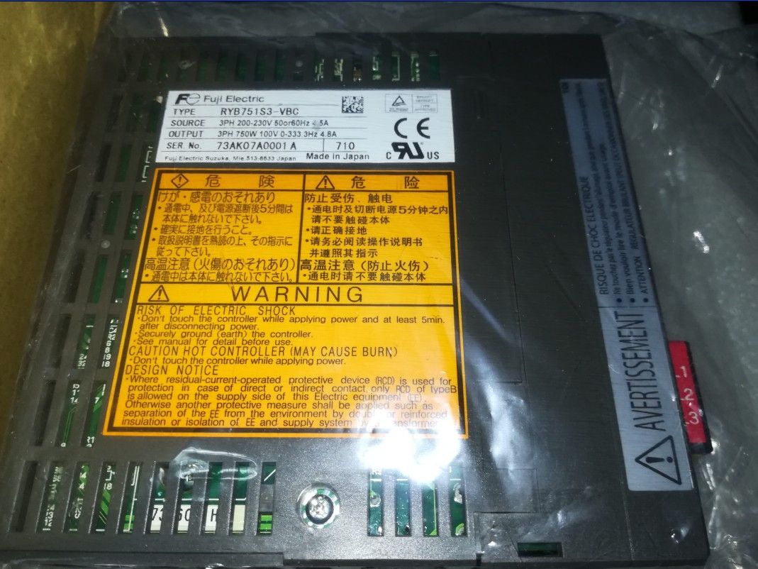 ONE USED Fuji servo drive RYB751S3-VBC ONE USED Fuji servo drive RYB751S3-VBC