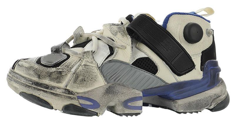 sports pump shoes