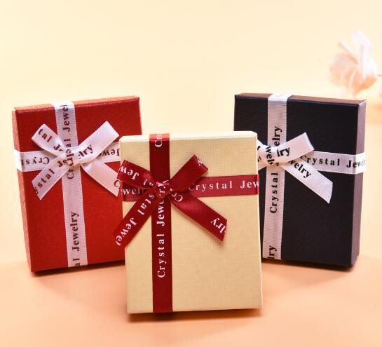 Nuevo Estilo Creativo Forma de Mariposa portátil caja de regalo Caja de papel floristería Sombrero