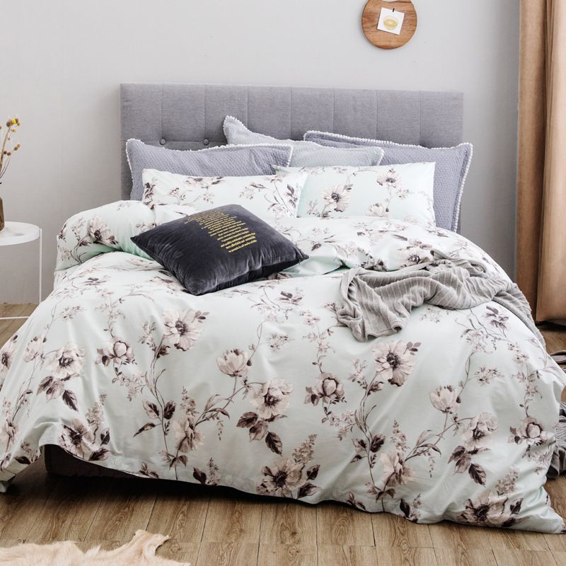 Hot Beddingset Small Fresh Flowers Plants Full Cotton Printing Quilt Cover 1 8m Bedding Article Bedsheet Girl Gift Duvet Sets King Size Red White And Blue From Galry 93 86 Dhgate Com Hot Beddingset Small Fresh Flowers, White Bedding With Small Flowers
