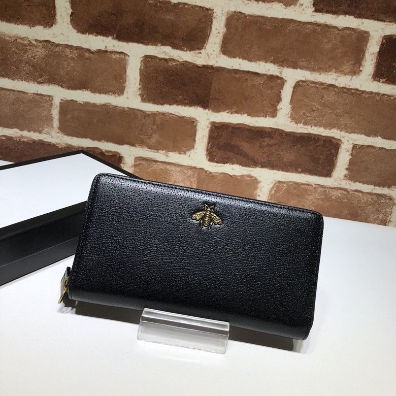 women's purse with card slots