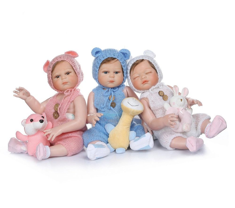 baby doll hand