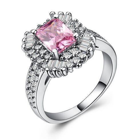 Elegante exquisito cuadrado de piedra rosa de compromiso para las de moda simple completo