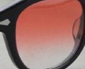 Gradient red lens