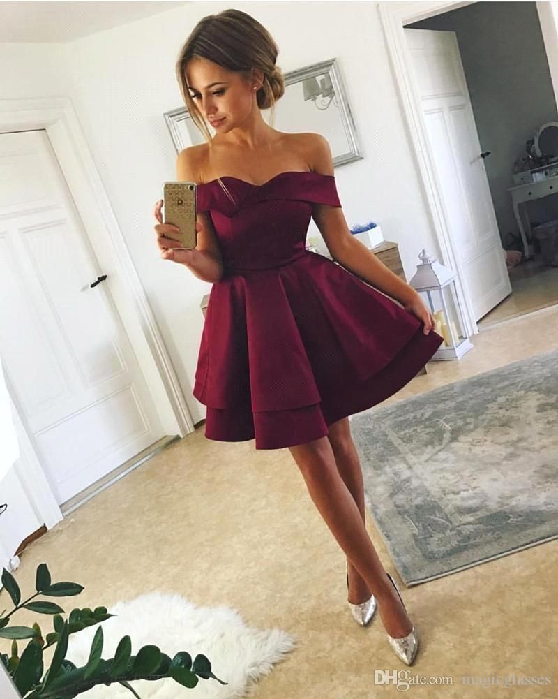 Großhandel Elegant Grün Rot Schulterfrei Kurzes Abendkleid Günstige Kurze Heimkehr Kleider Abschluss Cocktail Party Kleid Vestidos Billig Von Großhandel Elegant Grün Rot Schulterfrei Kurzes Abendkleid Günstige Kurze Heimkehr Kleider Abschluss Cocktail Party Kleid Vestidos Billig Von