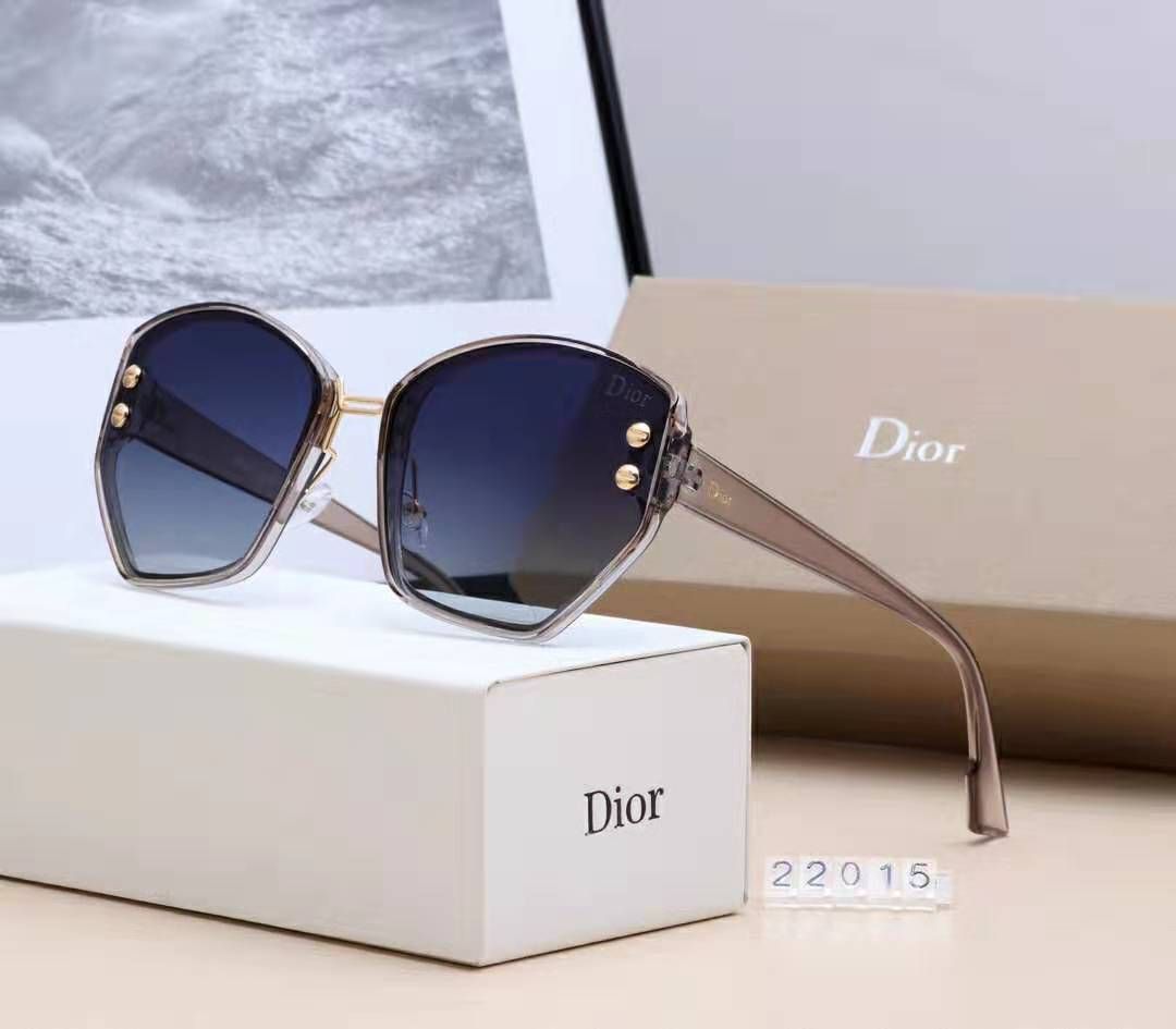 Compra 2020 De Lujo Lentes Lentes De Sol Para Hombre Del Espejo De Cristal  Verde Lentes De Sol Vintage Eyewear Accesorios Para Mujer De Las Gafas De  Sol Barato | Entrega Rápida