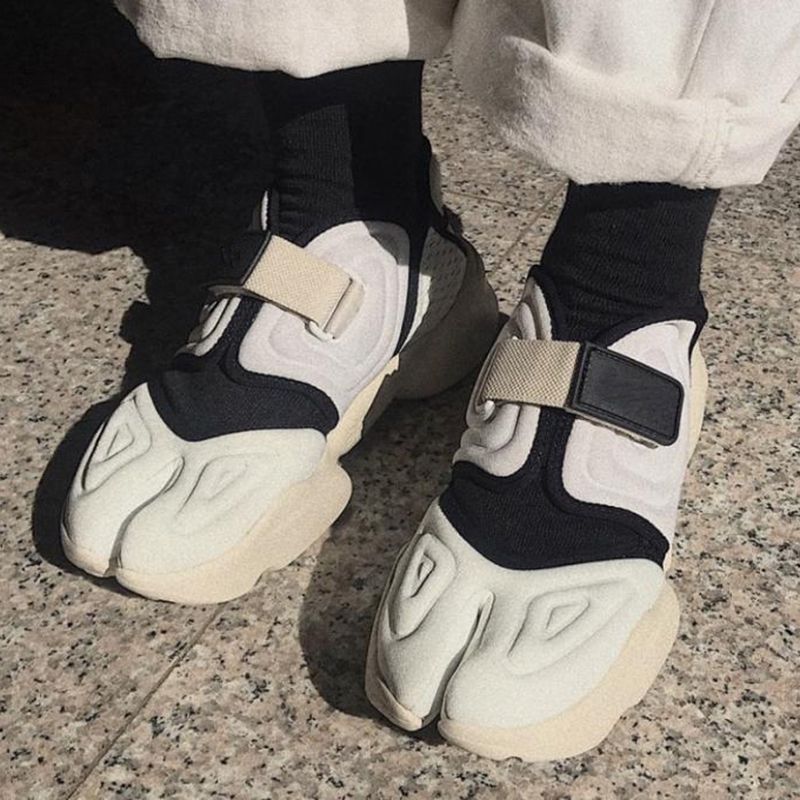 split toe trainers
