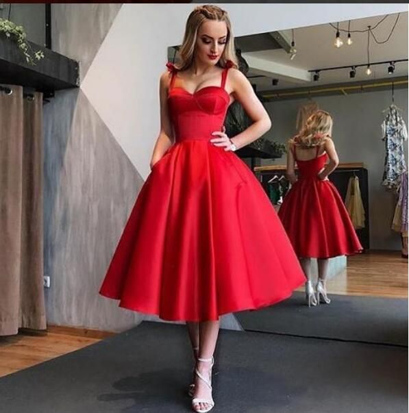 2019 Vestidos De Cóctel Rojos Elegantes Longitud Del Té Una Línea Correas Espaguetis Satén Ocasión Formal Vestidos Fiesta De 85,61 € DHgate