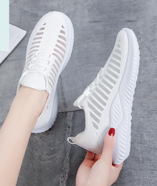 ladies size 9 trainers