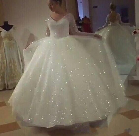 Acquistare 2019 Glitter Abiti Da Sposa Con Manica Lunga Con Scollo A V  Gonna Gonfia Scintillante Senza Schienale Principessa Giardino Paillettes  Civili Cameriere Da Sposa Economico | Consegna Veloce E Qualità | DHgate  Italy