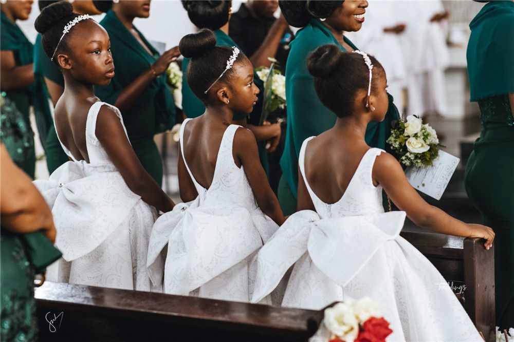 Acheter 2019 Robes Blanches De Fille De Fleur Africaines Petite Fille Princesse Dentelle Robe Danniversaire Premiere Communication Fille Robe De Mariee De 69 24 Du Earlybirdno1 Fr Dhgate Com