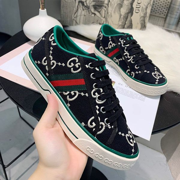 ladies deck shoes size 5