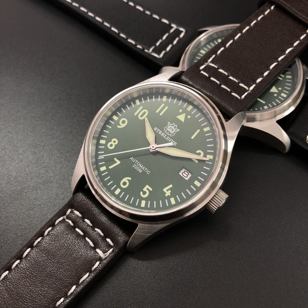 mechanical dive watch