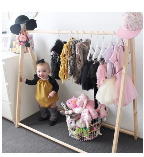 erección Humanista Descubrimiento Colgador de ropa para bebés decoración de la habitación del bebé tienda de ropa  para niños