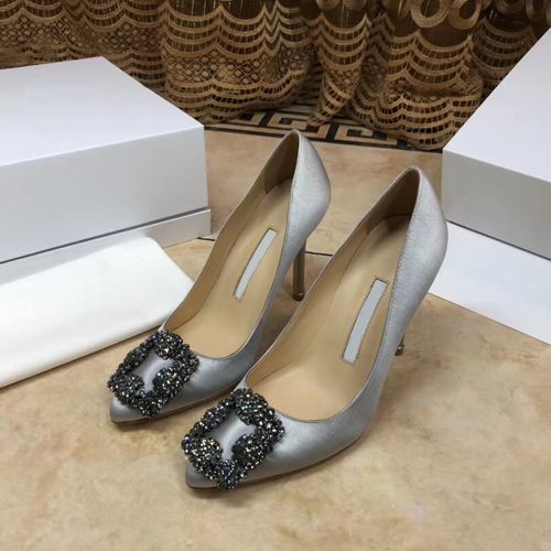 Conoce las últimas tendencias en zapatos de novia: los de color rosa