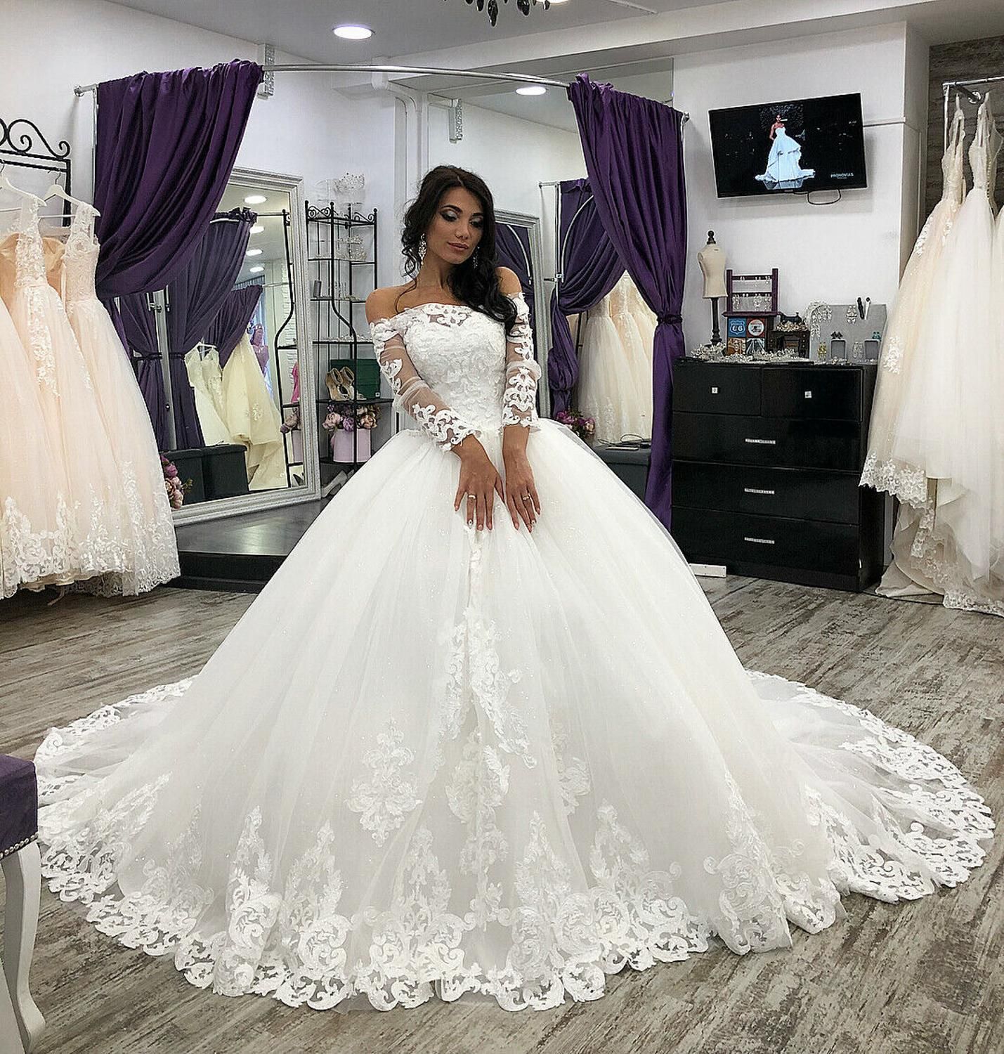 Vintage Lace Long Sleeve Princess Wedding Dress Sheer Back Bridal Ball Gowns 