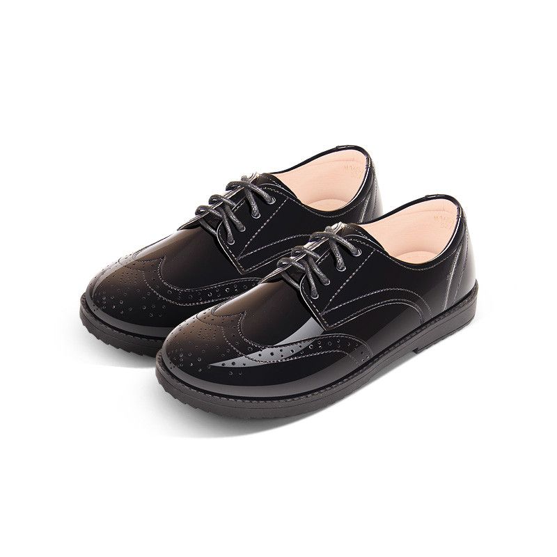 sapato preto para escola