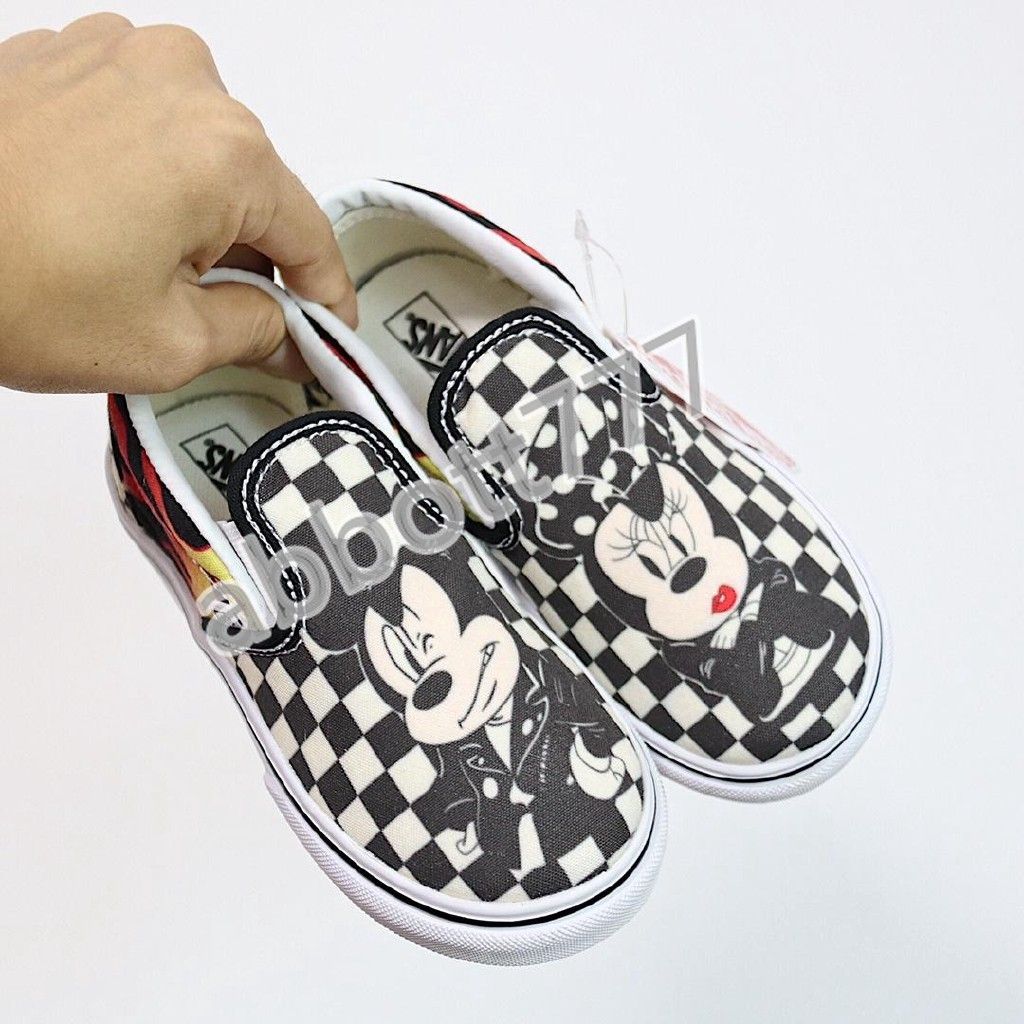 vans mickey mouse tennis shoes