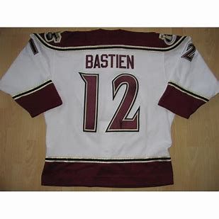 12 Yves Bastien.