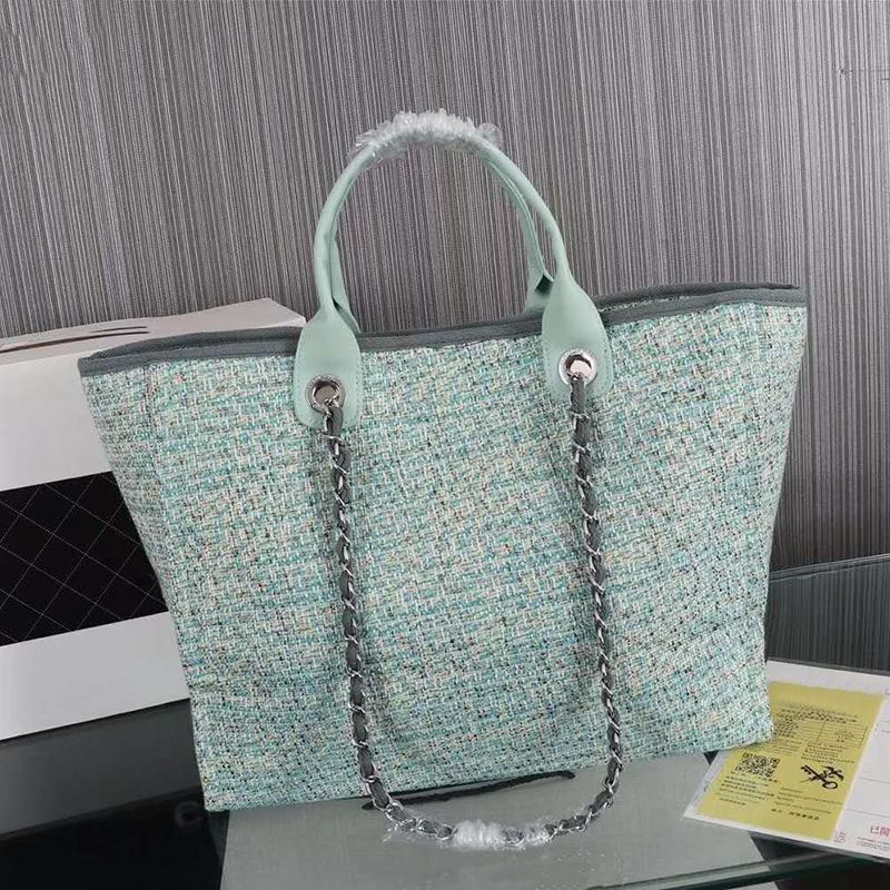 salvatore ferragamo amy tote