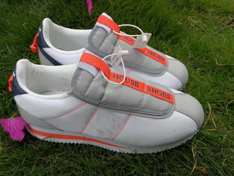 kendrick lamar house shoes on feet