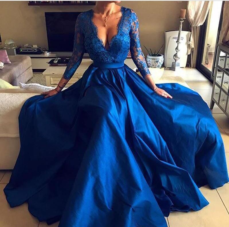 2019 Royal Blue Plus Size Prom Dresses V Neck Lace Appliques Long