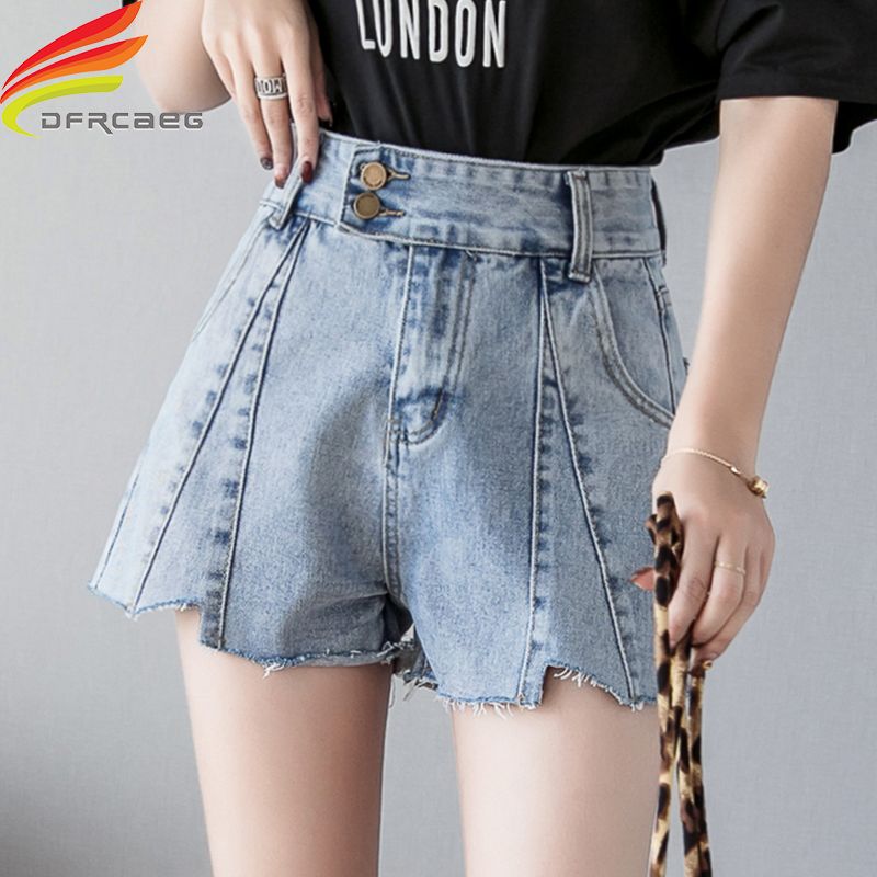 jean shorts in style