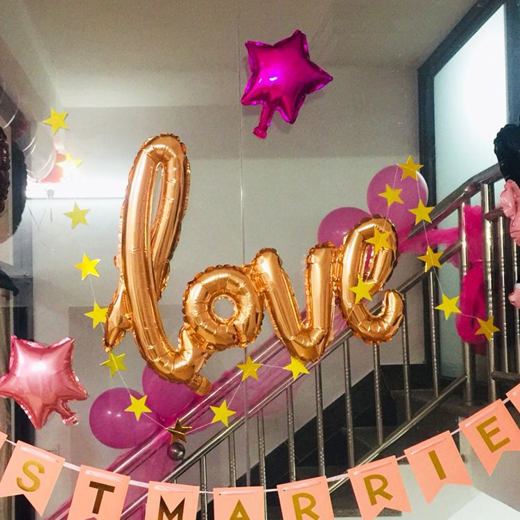 letter balloons in store
