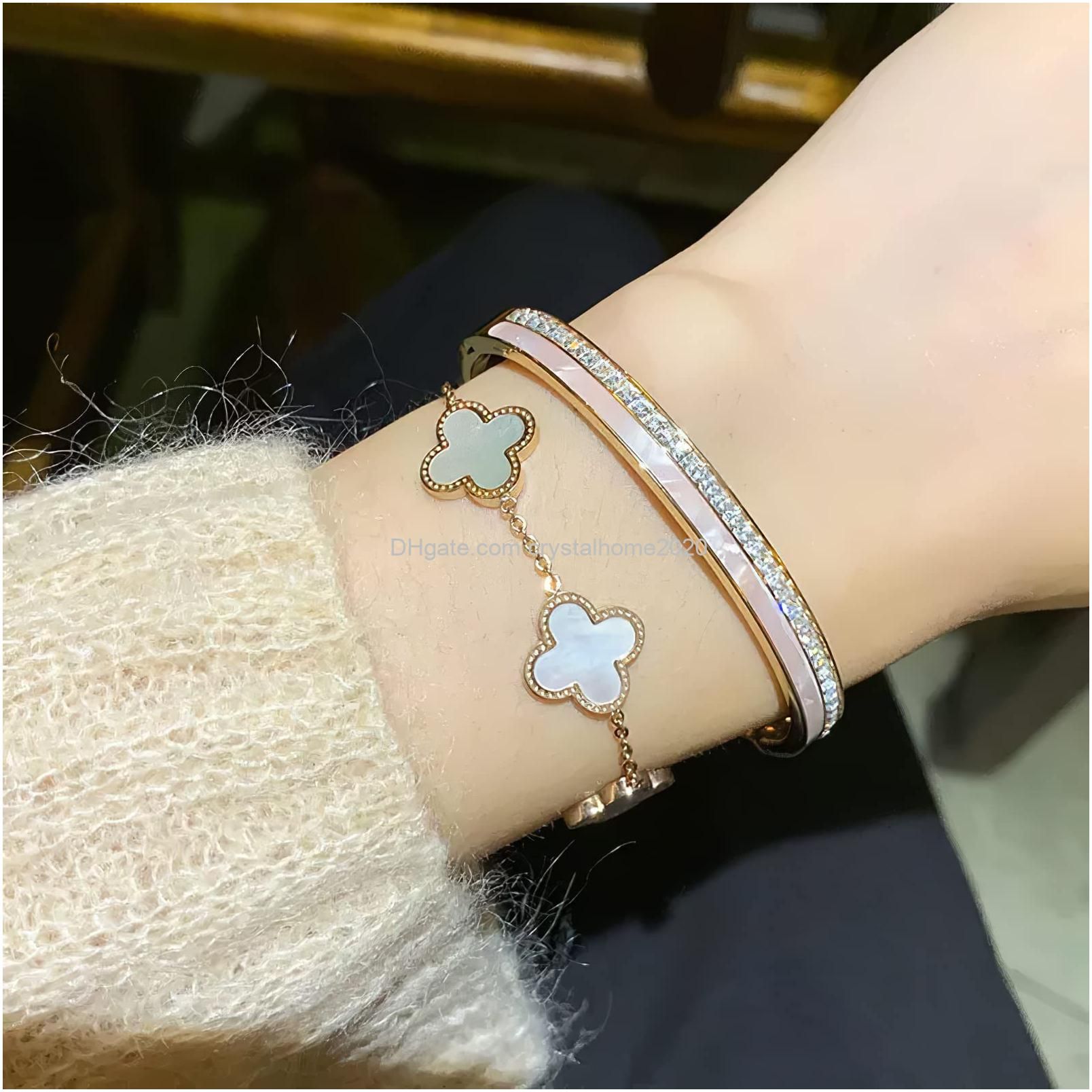 チャームブレスレット 四つ葉のクローバーブレスレット 女性用 18K ゴールドメッキ ステンレス鋼 ラッキー リンク リストブラブラジュエリー  マザーアンドダウ Am2Tzを￥871 DHgate