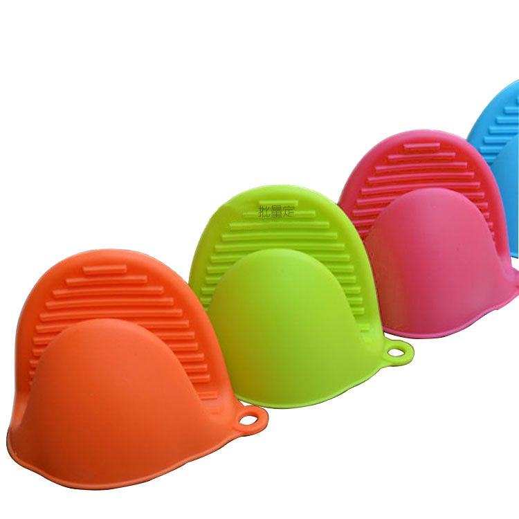 heat-resistant-cooking-silicone-gloves-baking.jpg
