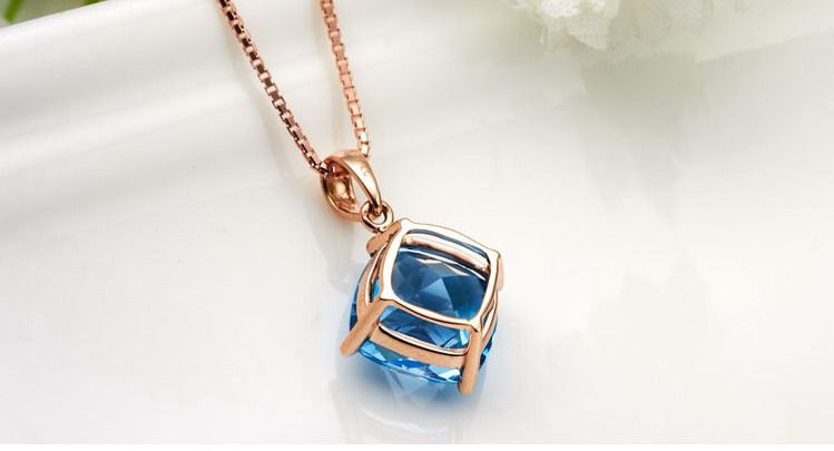 Rose Gold-plated Silver 10mm Cat Pendant