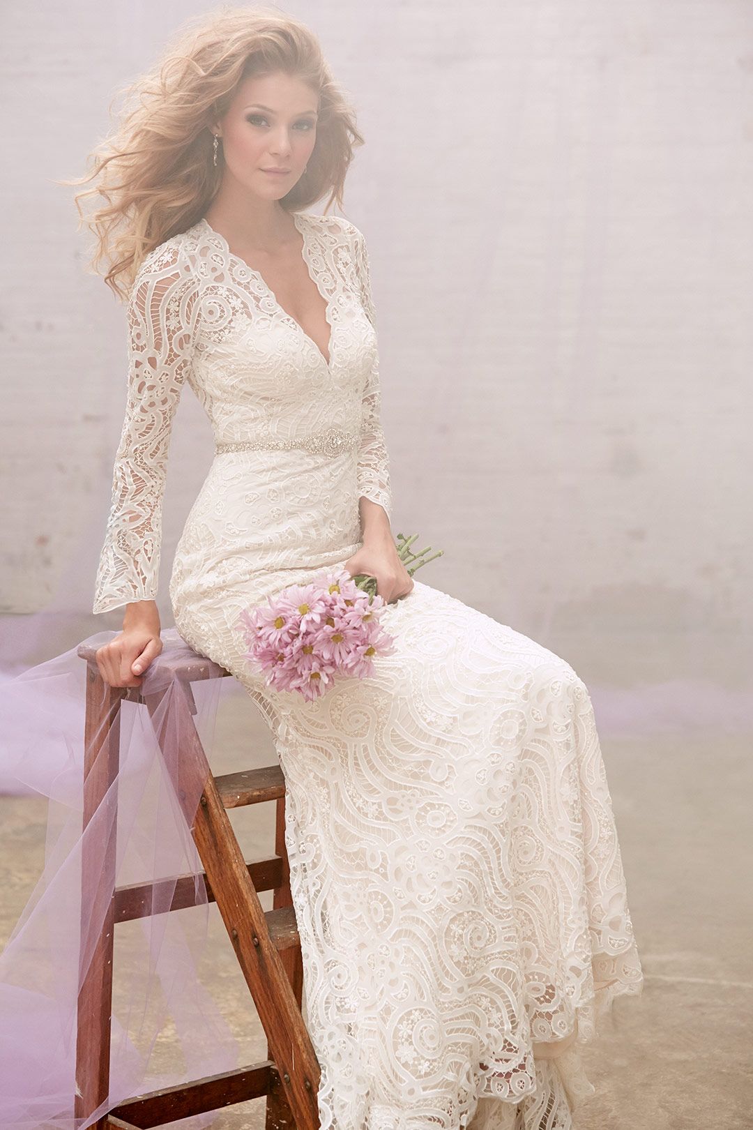 2015 Plus Size Wedding Dresses V Neck Crystal Sash Long Sleeve Full
