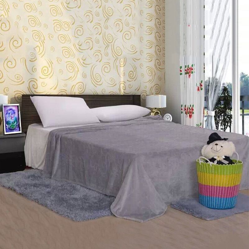 super soft fleece blanket on the bed cover thin bedspread for super soft king size blankets