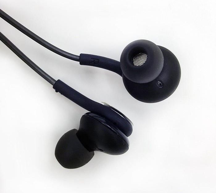 New S8 Headset Genuine Black In Ear Headphones EO IG955BSEGWW Earphones
