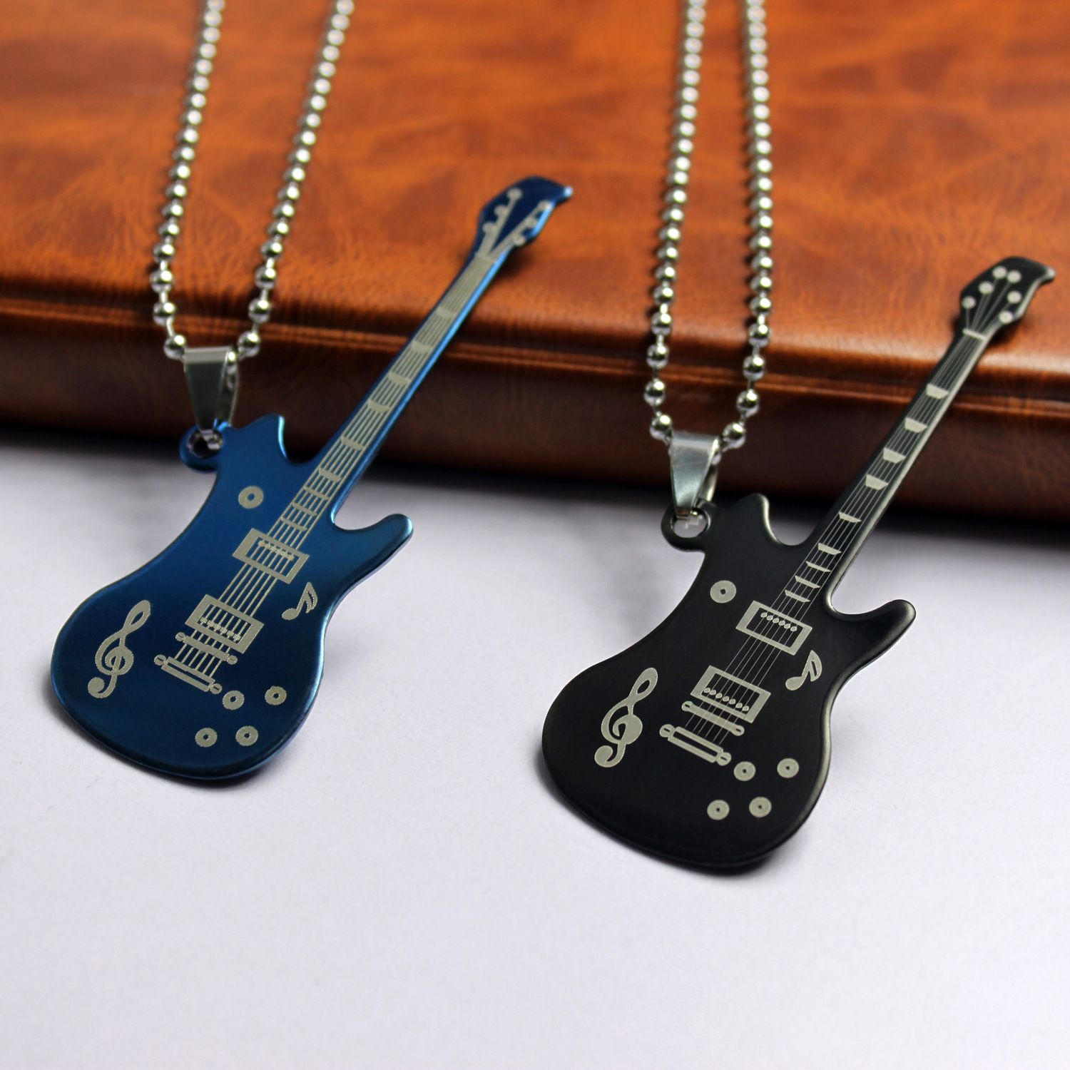 Wholesale Fashion Guitar Pendant 316L Stainless Steel Necklaces