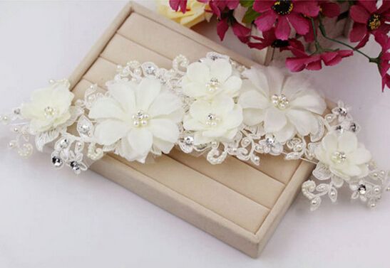 2015 Hot Bridal Lace Blommor Crown Crystal Bridal Headdress Bröllop Frontlet Pearls Girl Head Wreath Handgjorda Hårtillbehör