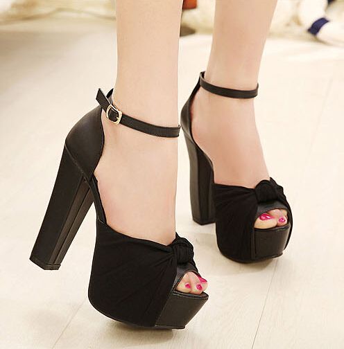 chaussure a talon taille 35