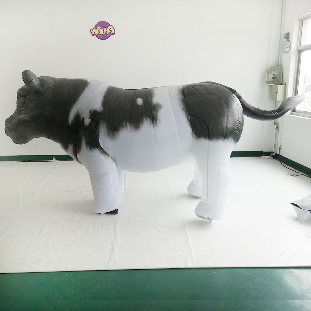 2019 2m High Color Inflatable Cow Costume With LED Stage Event Decor