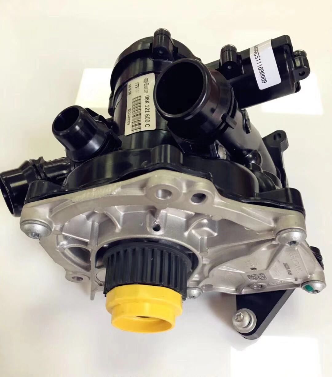 2019 Electronic Water Pump Thermostat Assembly For Vw Gti