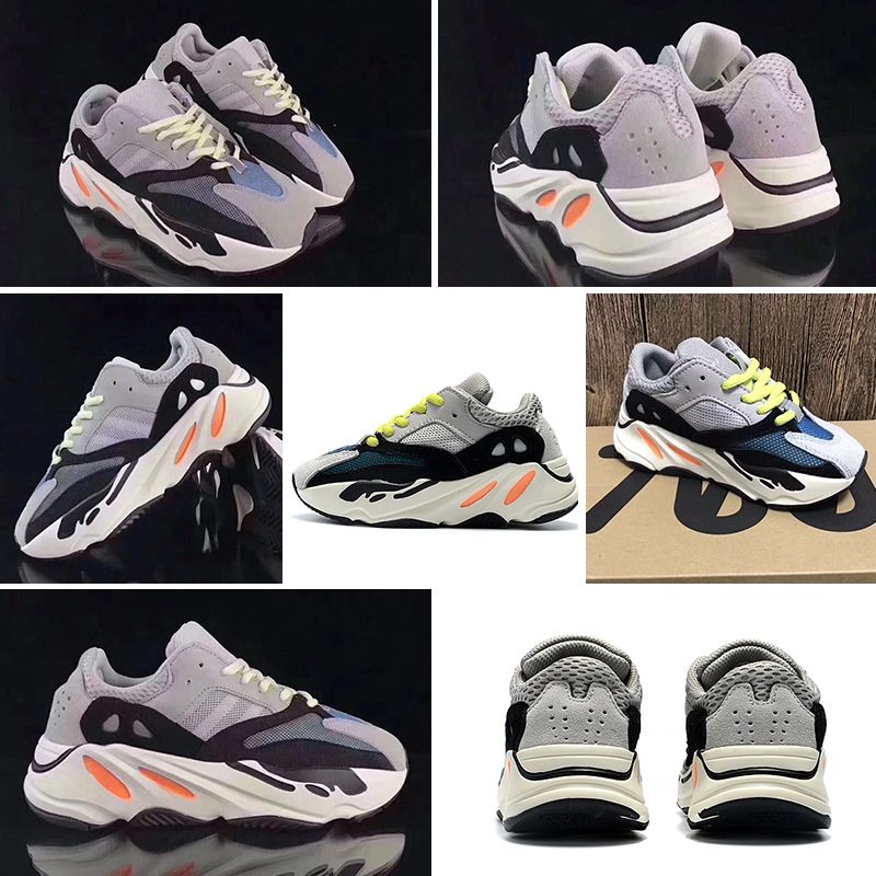 adidas yeezy 700 bianche con schizzi colorati